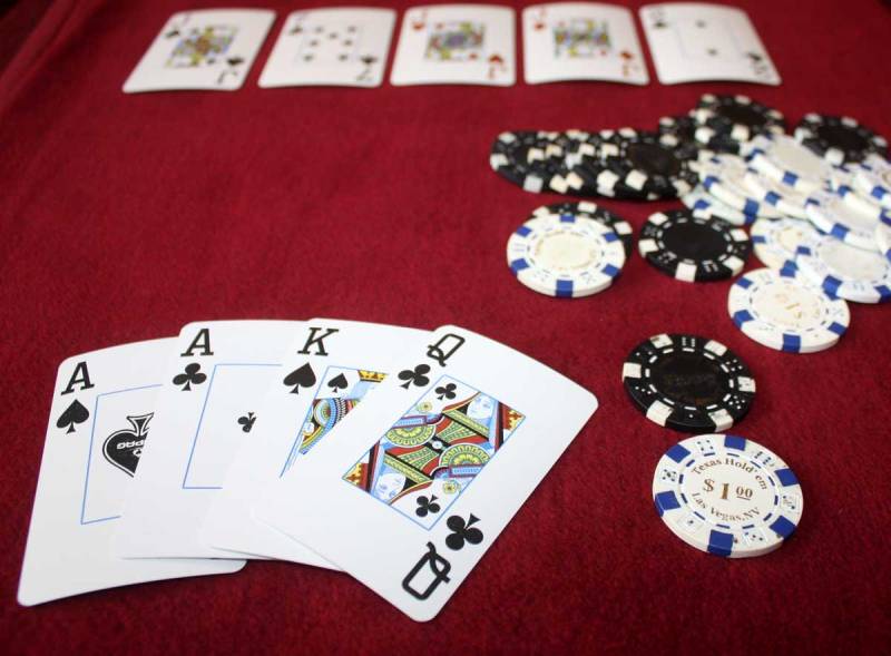 Tổng Quan Về Luật Poker